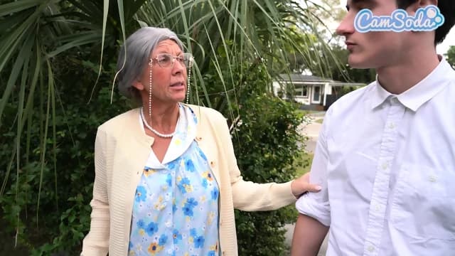 Camsoda-Old granny urinating while fingered