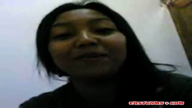 Asian Amateur Couple Records Themselves on Friend's Bed