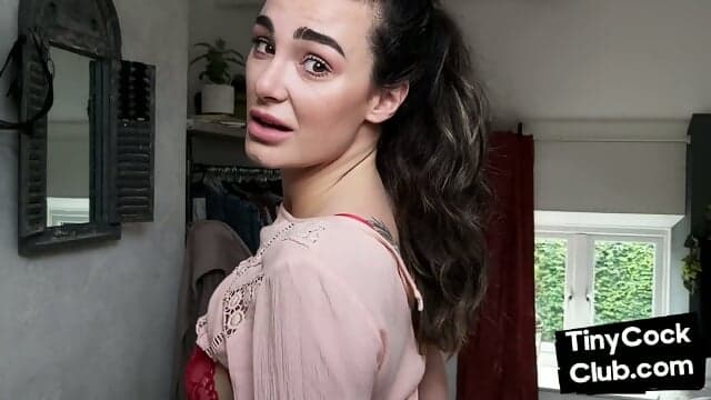 Stunning babe reacts to small dick dude