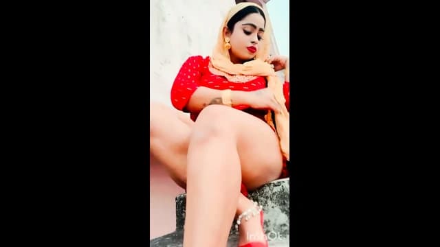 IG Hot Bold Model@shilpa_official_6.9 Sexy Cleavage Show
