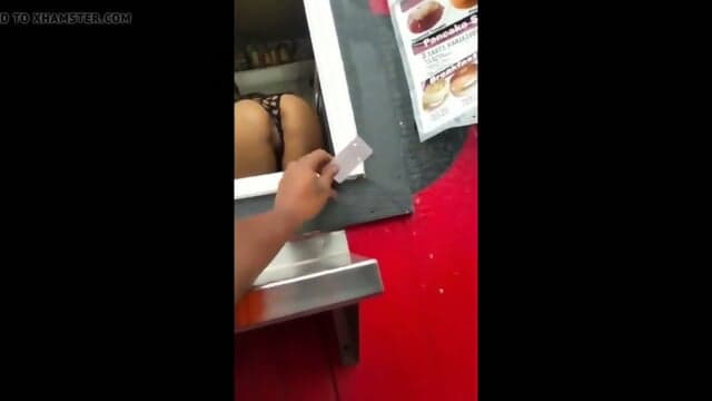 CASHIER FLASHING PUSSY