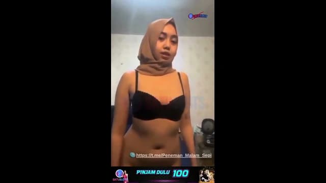 Ketika Cewek Hijab Diputusin Pacar Jadi Doyan Omek