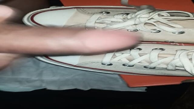 NEW CONVERSE 70S CUMSHOT