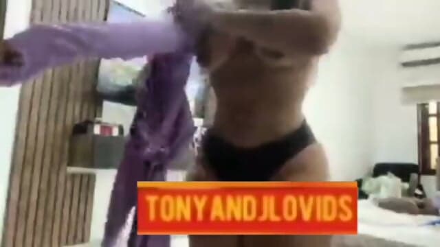 Amateur big ass changing clothes 1