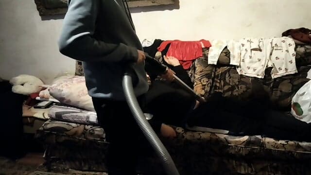 I'm a 33 year old guy so I want to suck this guy's dick with a vacuum cleaner
