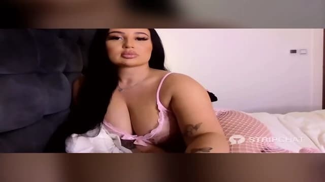 Latina sexy Shake Big Ass part 2