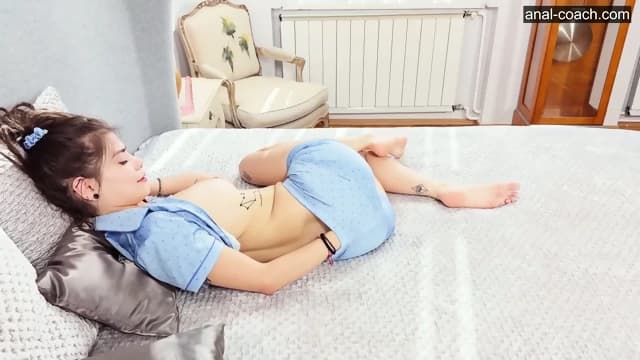 Petite teen Sooky Sin loses her anal virginity
