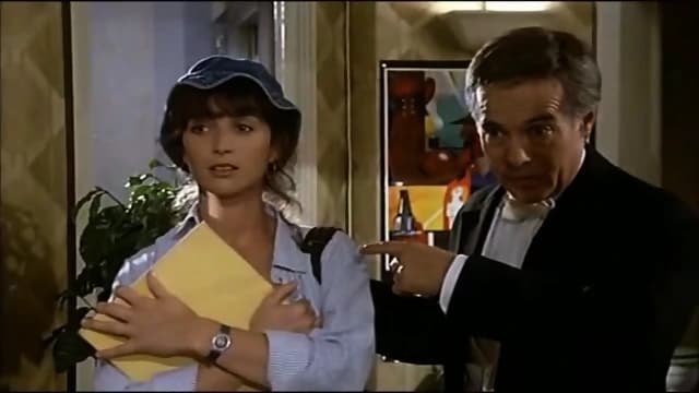 ValÃ©rie Rojan as Violette - Il est gÃ©nial papy ! (1987)