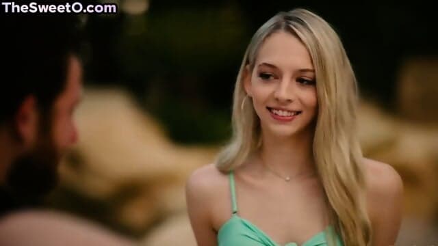 Petite blonde babe cockboucning on lover