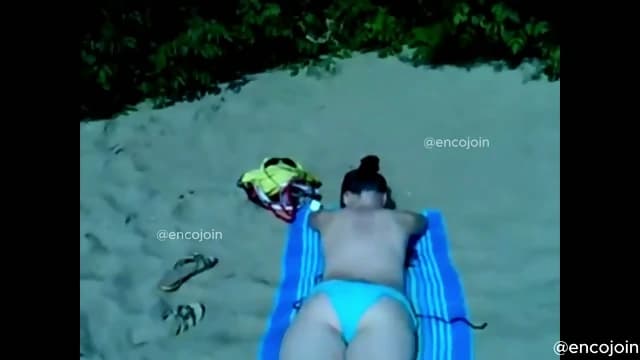 Encoxada dickflash grope cum encojoin