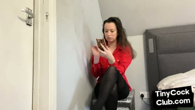 Classy bae dirty commetinc micropenises