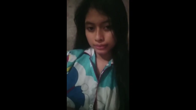 ð¥°Cute Girl Showing Prefect Round Boobs & Pink Pussyðð¥
