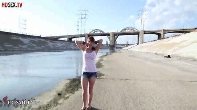 Pretty teen with nice, natural tits does not mind changing clothes in a public place