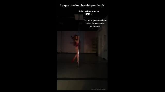 Yeri Mua Pole Dance.