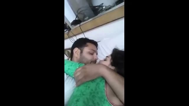 Indian Girlfriend Boyfriend Leaked Mms