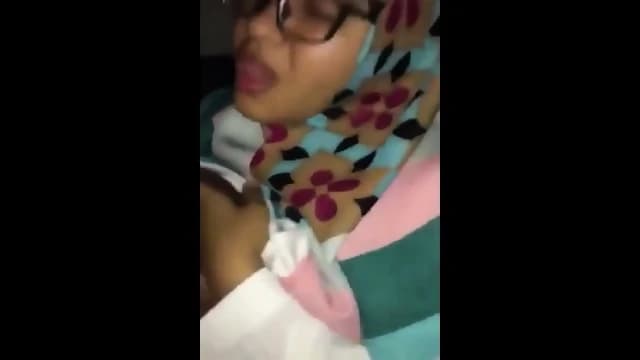 Teman Kerja, Selingkuh