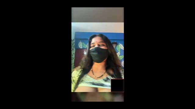 INDIAN MILF FLASH HER ASS HOLE BIG TITS