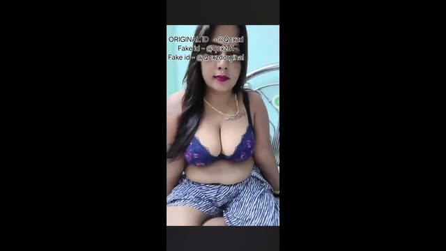 Youtuber Gouri Queen