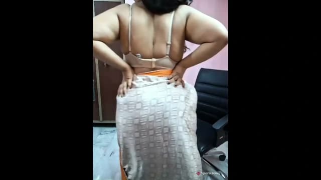 Indian Marwadi Sexy Bhabhi Radha Hot Ki Badi Gaand & Big Boobs Showing Finger Fucked Indian Rajasthani Marwadi Porn Sex Video
