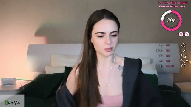 A Estrela Safada Da Webcam Tira O Body Violeta E Cavalga Um Brinquedo Grosso Para Admiradores Dedicados Com ExcitaÃ§Ã£o Crescente