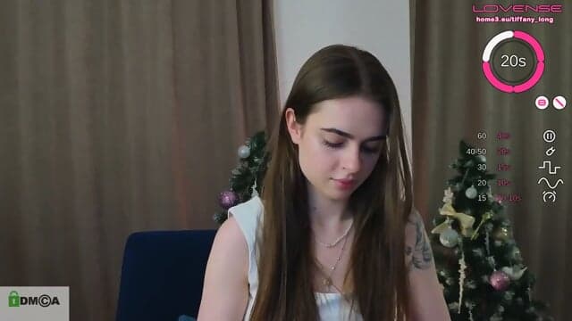 Uma Camgirl Latina Paqueradora Levanta A Saia E Esfrega A Buceta Quente Enquanto Conversa Com FÃ£s Da CÃ¢mera Ao Vivo Em Uma Atmosfera Brilhante