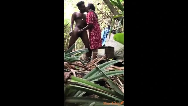 Married Haldia Village Woman Outdoor Sex With Secret Lover