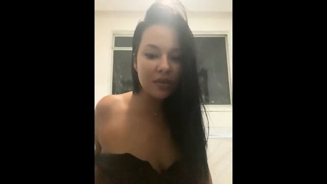 Paola Luiza Chupando Seu Primo