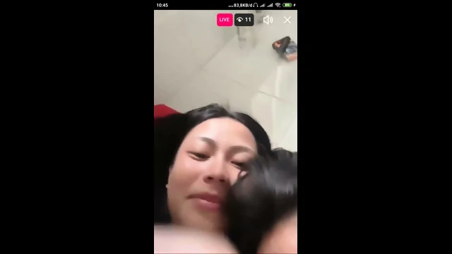 Lesbian Cantik Yg Tatoan Nafsunya Gede 5