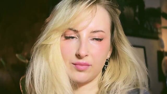 Limerencem Beautiful Blonde Girl