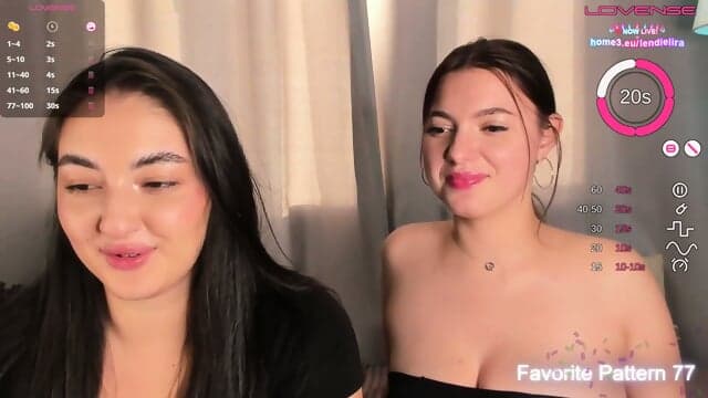 Freche Reife Cam Frau In Einem Ruhigen Privaten Chatraum Schiebt Den Slip Zur Seite Und Zeigt Ihre HeiÃe Pussy WÃ¤hrend Die Nahe Linse Jede Bewusste Bewegung EinfÃ¤ngt WÃ¤hrend Einer Intimen Erwachsenen