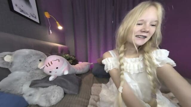Asya Almost StripchatVR 2026 10 05T02 04 40 03 00 180 LR Parte2