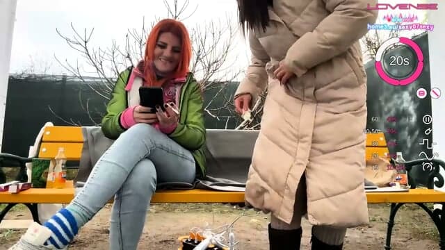 Artista Adulta Caliente De Show Privado Sobre SÃ¡banas Blancas Y Suaves Se Gira Y Muestra Su Culo Firme Muy De Cerca Mientras El Ã¡ngulo Ã­ntimo Hace Que Cada Movimiento Parezca Personal Dentro De Una Es