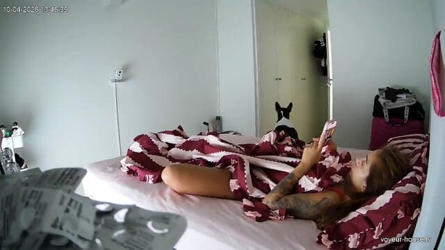 Gala Bedroom Camera At Gala Nabia Reallifecam Apartment At Voyeur House TV 04.10.2026 From 02 H 01 Min To 23 H 00 Min