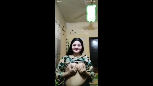 The Girl Try Fingring