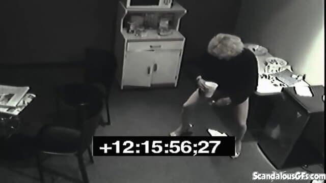 Slut pisses in her rivals lunch