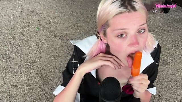Popsicle-SuckinG
