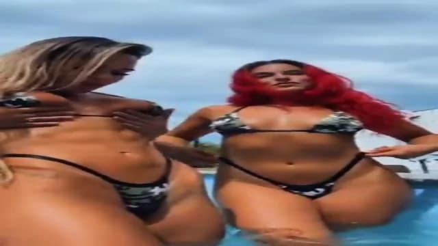 Amateur sexy girls bikini beach big asses